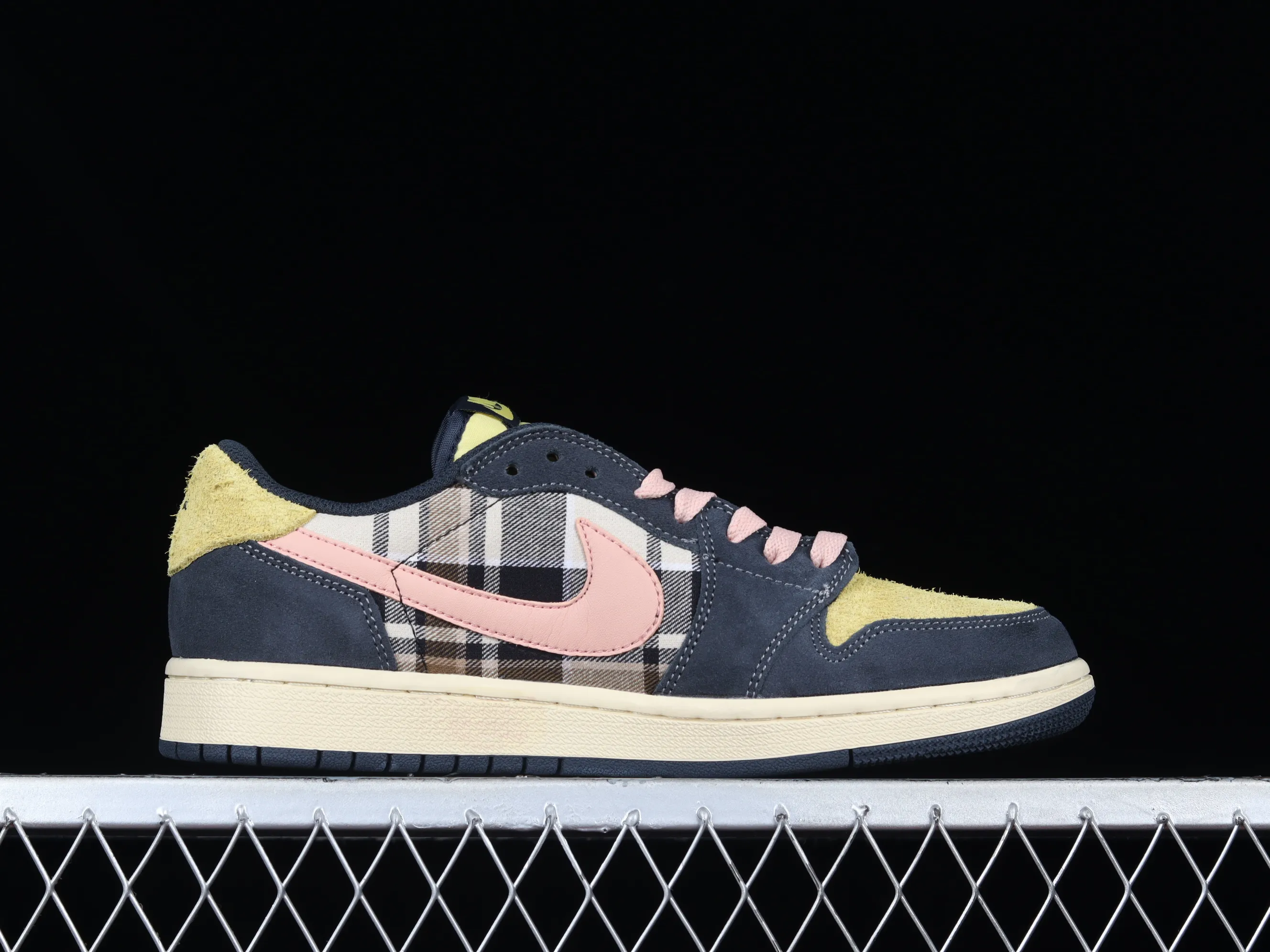 All categories Air Jordan Jordan series basketball shoes Air Jordan 1 Low Travis Scott x Jordan 1 Low AJ 1 OG Barb Anti-Hook Ghostface Low CQ4277-618